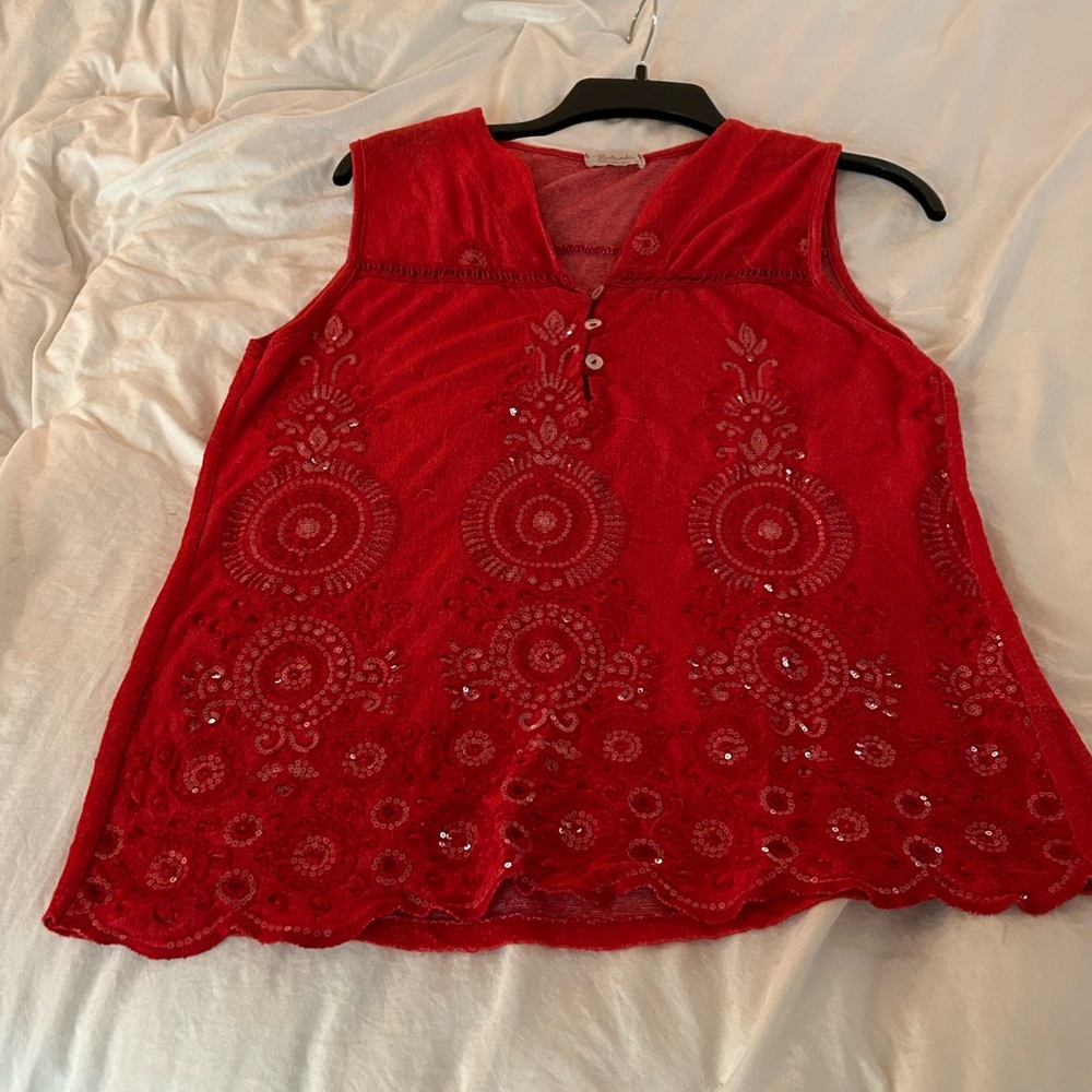 Italian red sleveless blouse